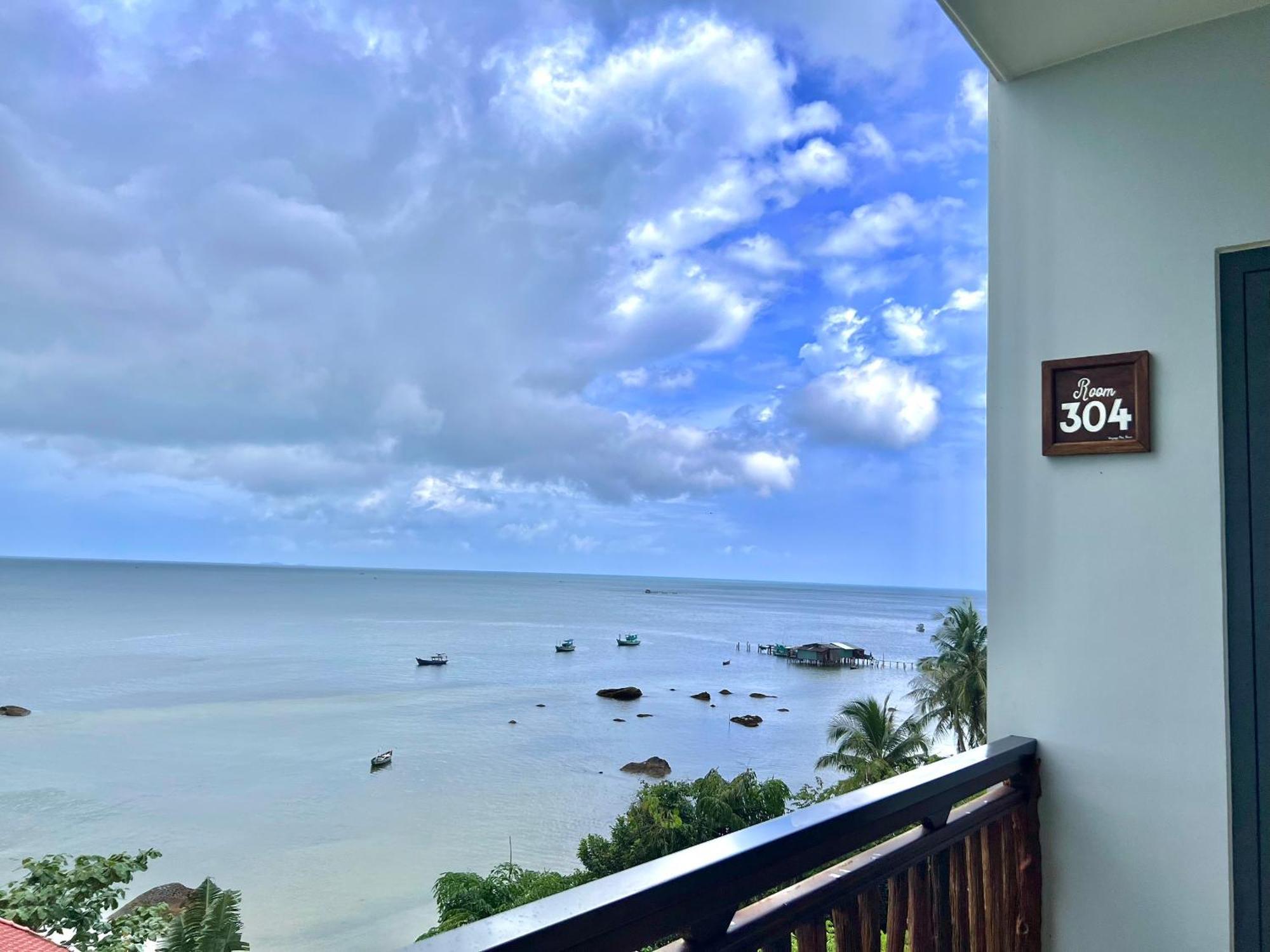 Voyage Phu Quoc Beach Resort Екстер'єр фото